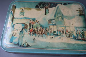 昭和レトロなお菓子缶