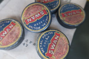 絵になる昭和レトロの缶