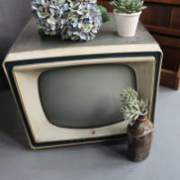 昔懐かしの昭和ブラウン管テレビ