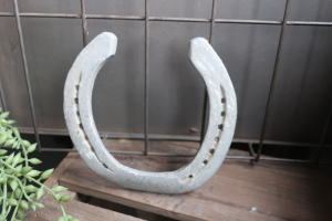 錆び感や風合いを楽しめるおしゃれな蹄鉄雑貨