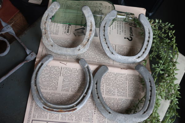 幸運を呼び込むと言われるヴィンテージ風アイアン蹄鉄