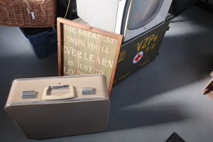 重ねて飾れるレトロトランクのディスプレイ例