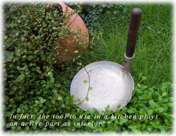 ジャンクガーデンに使いたいインテリア