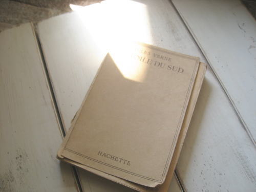 撮影に使いたい絵になる本