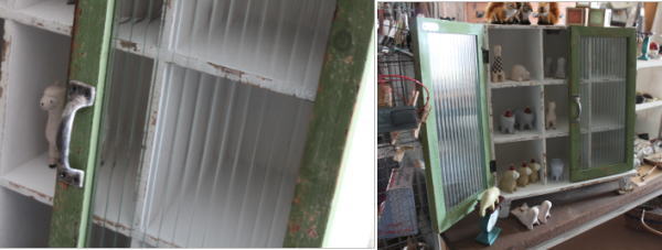 シャビーなガラスキャビネット