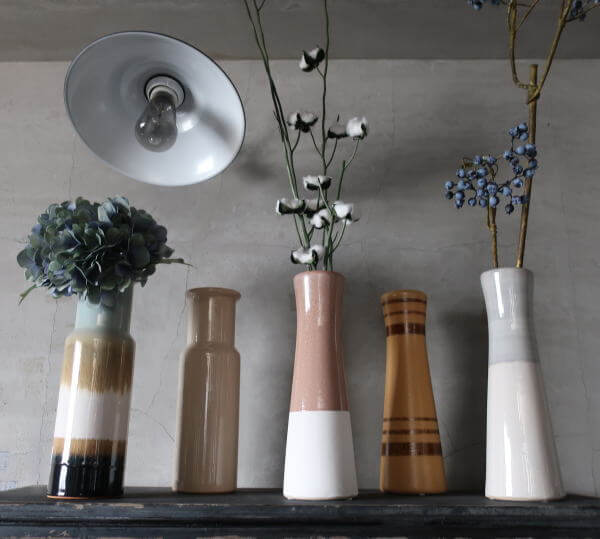 セラミック素材のおしゃれなフラワーベース