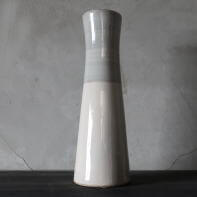 セラミック素材のおしゃれなフラワーベース