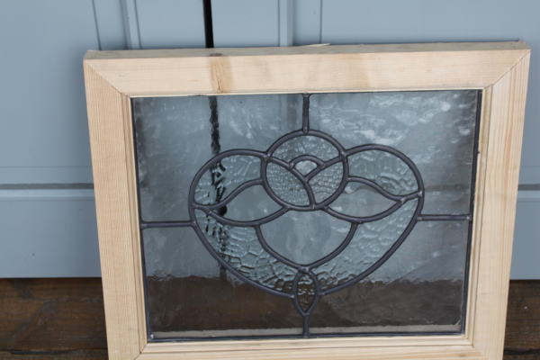 �X�e���h�O���X �A���e�B�[�N �C�M���X