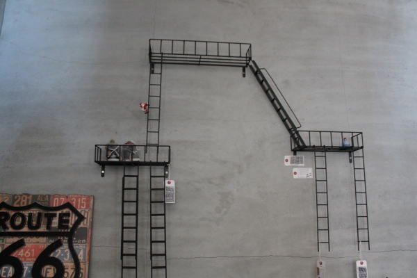 シェルフ ファイヤーエスケープ