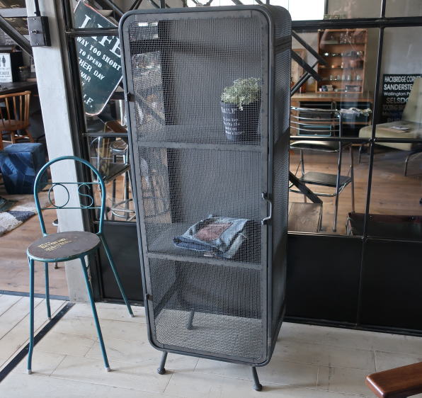 アイアンシェルフ おしゃれなディプレイ