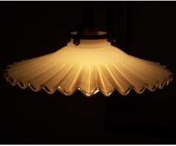 ミルクグラスがオシャレな照明の販売