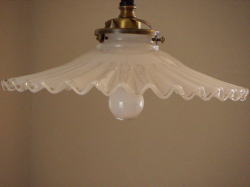 海外アンティークを想わせるガラスペンダントライト