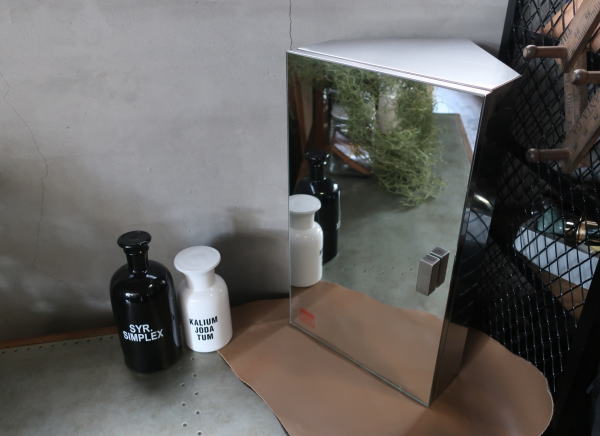 ミラー コーナー用 スチールキャビネット