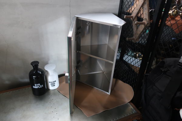 ミラー コーナー用 スチールキャビネット