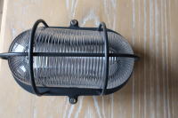 外灯 インダストリアル ガード付